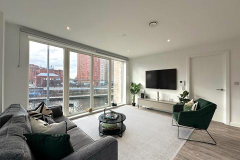 2 bedroom apartment to rent, Clippers Quay Salford M50