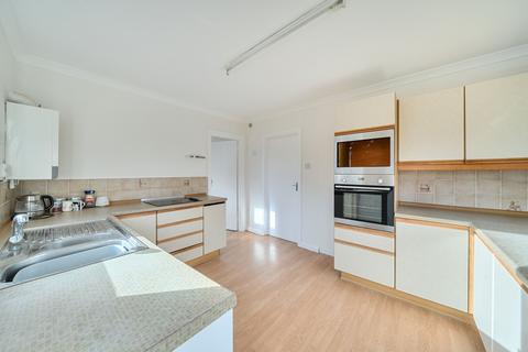 3 bedroom detached bungalow for sale, Tupwood Lane, Caterham CR3