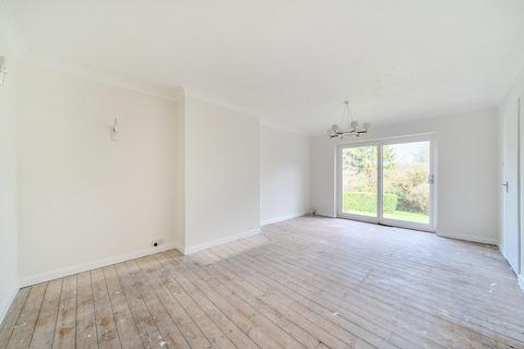 3 bedroom detached bungalow for sale, Tupwood Lane, Caterham CR3