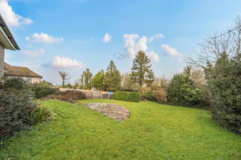 3 bedroom detached bungalow for sale, Tupwood Lane, Caterham CR3