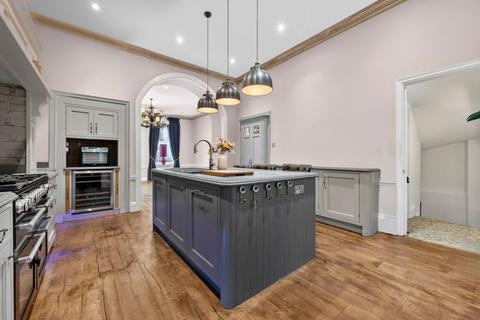 4 bedroom flat for sale, John Street, London