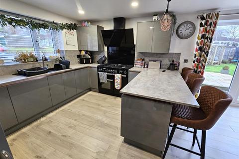 4 bedroom semi-detached house for sale, Oak Road, Tavistock