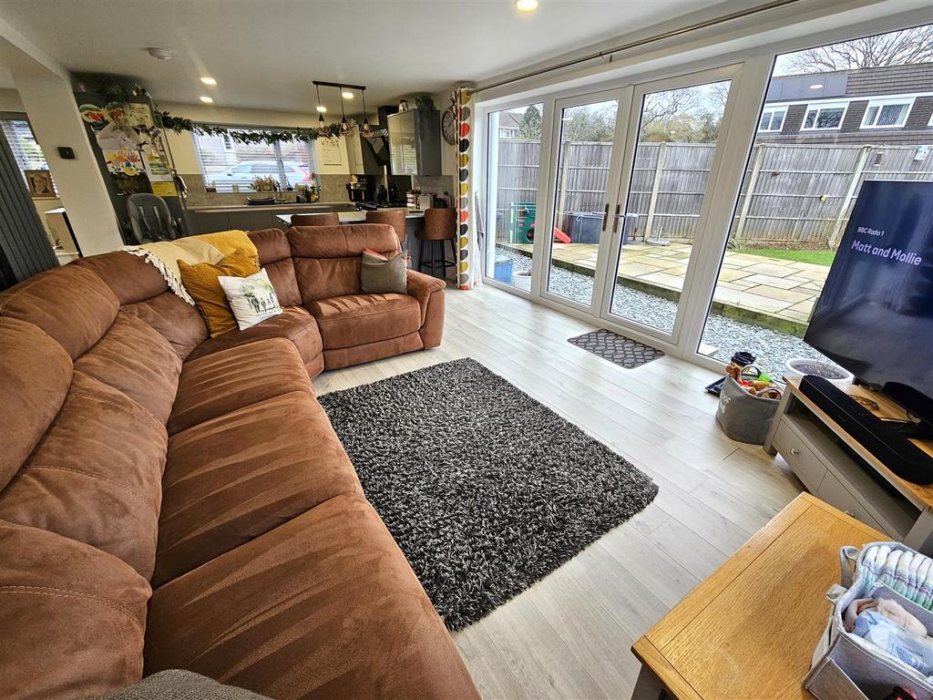 Living Area (2).jpg