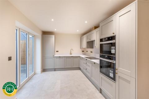 4 bedroom house for sale, Yellow Stone Drive, York Road, Scawthorpe, Doncaster