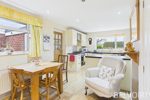 3 bedroom detached bungalow for sale, Avon Close, Stafford, ST16