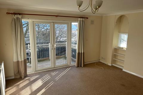 2 bedroom flat to rent, Wyatt House