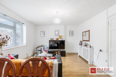 2 bedroom flat for sale, Tottenhall Road, London, N13