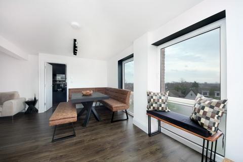 undefined, Gilbert court , W5
