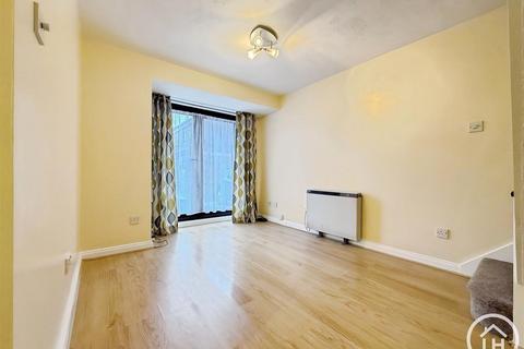 1 bedroom terraced house to rent, Beauvoir Drive, Kemsley, Sittingbourne