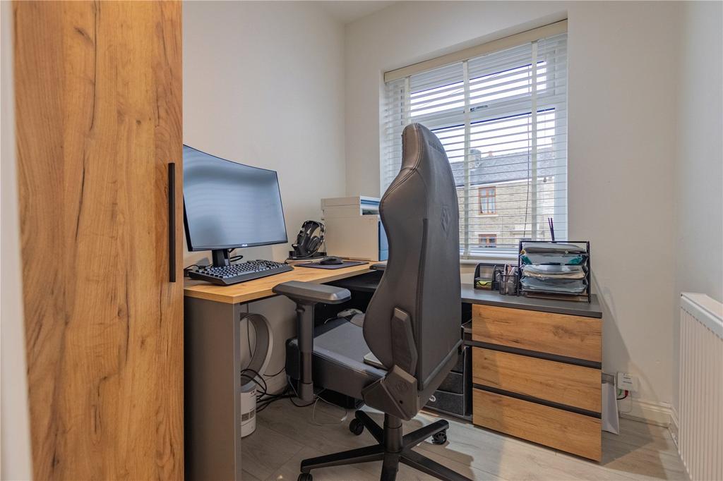Bedroom 3/Office