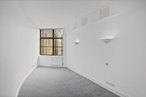 undefined, Exchange Building, 132 Commercial Street, London