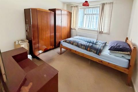 undefined, Harrington Drive, Lenton, NG7 1JJ