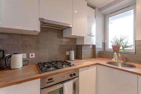 1 bedroom apartment to rent, Tent Street, London E1
