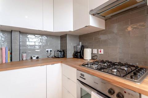 1 bedroom apartment to rent, Tent Street, London E1