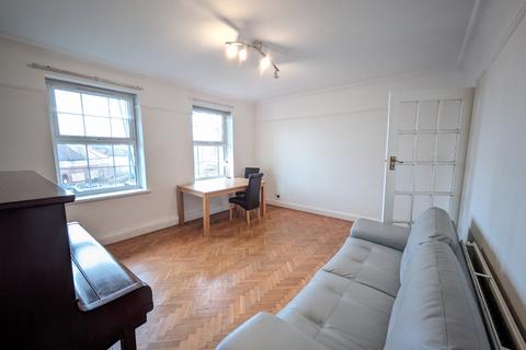 2 bedroom flat for sale, Yew Tree Court, Bridge Lane, NW11