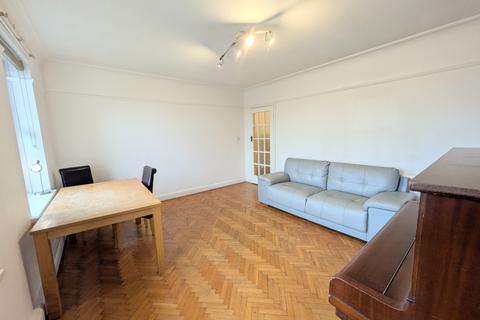 2 bedroom flat for sale, Yew Tree Court, Bridge Lane, NW11