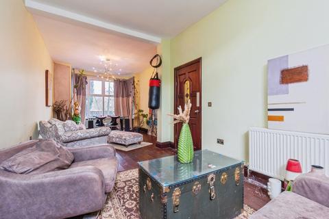 undefined, Park Avenue, Manchester M16