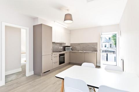 2 bedroom apartment to rent, Apartment 4, Lynthorpe House, Sheffield, S1