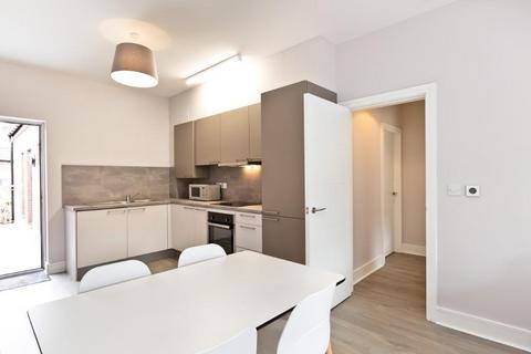 2 bedroom apartment to rent, Apartment 11, Lynthorpe House, Sheffield, S1