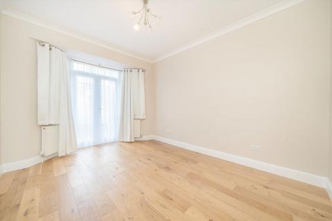 3 bedroom house to rent, Kingsley Avenue, London W13