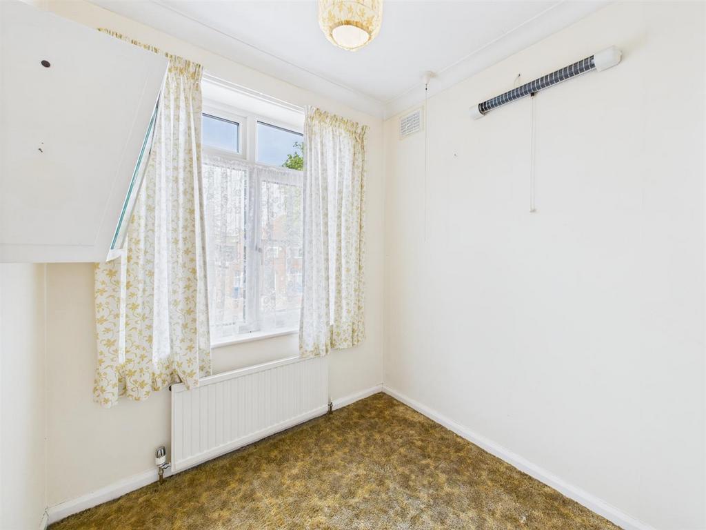 Bedroom:
