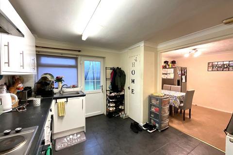 3 bedroom terraced house for sale, Tranquil Walk, Rossington, DN11
