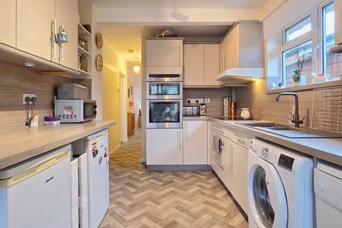 2 bedroom bungalow for sale, Cedar Close, Ampthill, Bedfordshire, MK45