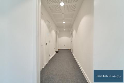 2 bedroom apartment for sale, Earl Haig Close, Hounslow, TW4