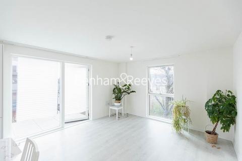2 bedroom apartment to rent, Harrow View, Harrow HA1