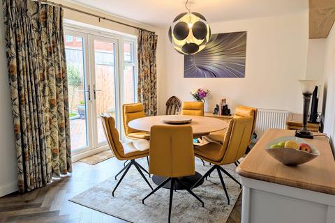 4 bedroom detached house for sale, 70 Morris Grove, Shrewsbury, SY3 5FP