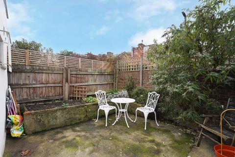undefined, Hinton Road, Herne Hill, SE24