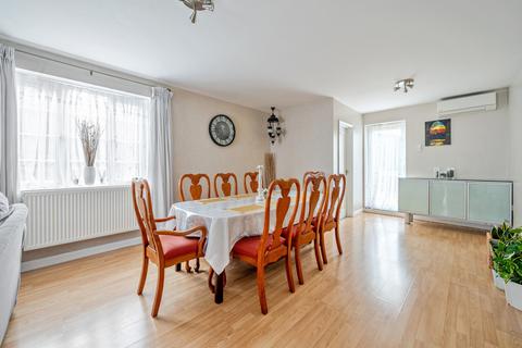 undefined, Queen Eleanors Road, Guildford, GU2