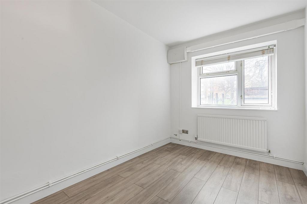 James anderson-31 chertsey court  3 .JPG