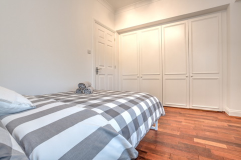 4 bedroom flat to rent, Imperial Court, 225 Kennington Lane, London, England, SE11