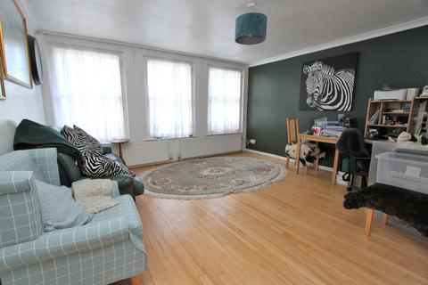 4 bedroom end of terrace house for sale, Derwent Road, Eastbourne BN20
