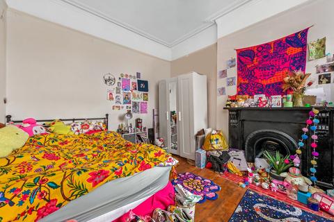 3 bedroom flat to rent, Brockley Road, London, SE4