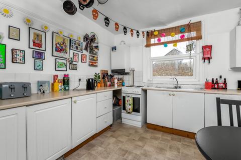 3 bedroom flat to rent, Brockley Road, London, SE4
