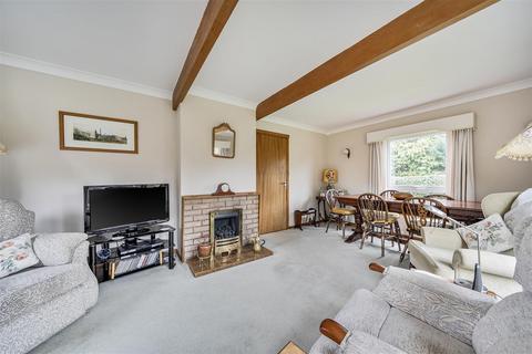 3 bedroom detached house for sale, Willow Street, Overton-On-Dee.