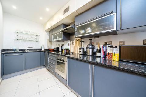 3 bedroom flat for sale, Albert Embankment, London SE1