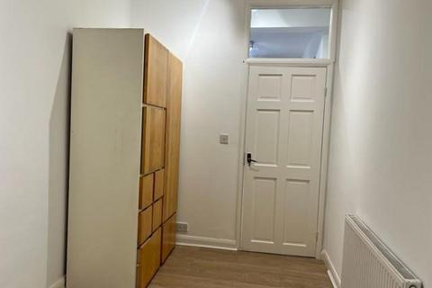 undefined, Lynn Mews, London