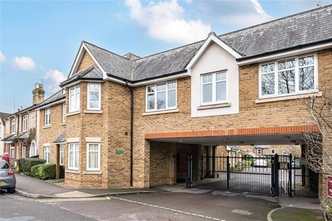 2 bedroom flat for sale, Manor Road, Walton-On-Thames, KT12