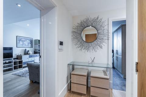 2 bedroom flat for sale, Brewhouse Lane, London, SW15