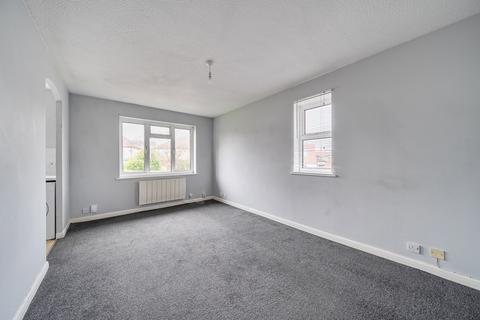1 bedroom maisonette for sale, Vicarage Close, Northolt
