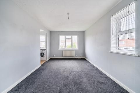 1 bedroom maisonette for sale, Vicarage Close, Northolt
