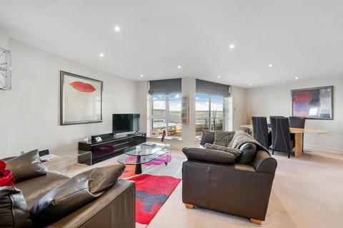 2 bedroom apartment for sale, Barrier Point Road, London, E16