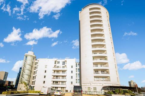 2 bedroom apartment for sale, Barrier Point Road, London, E16
