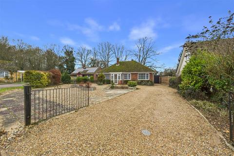 3 bedroom detached bungalow for sale, Icepits Close, Bury St. Edmunds IP31