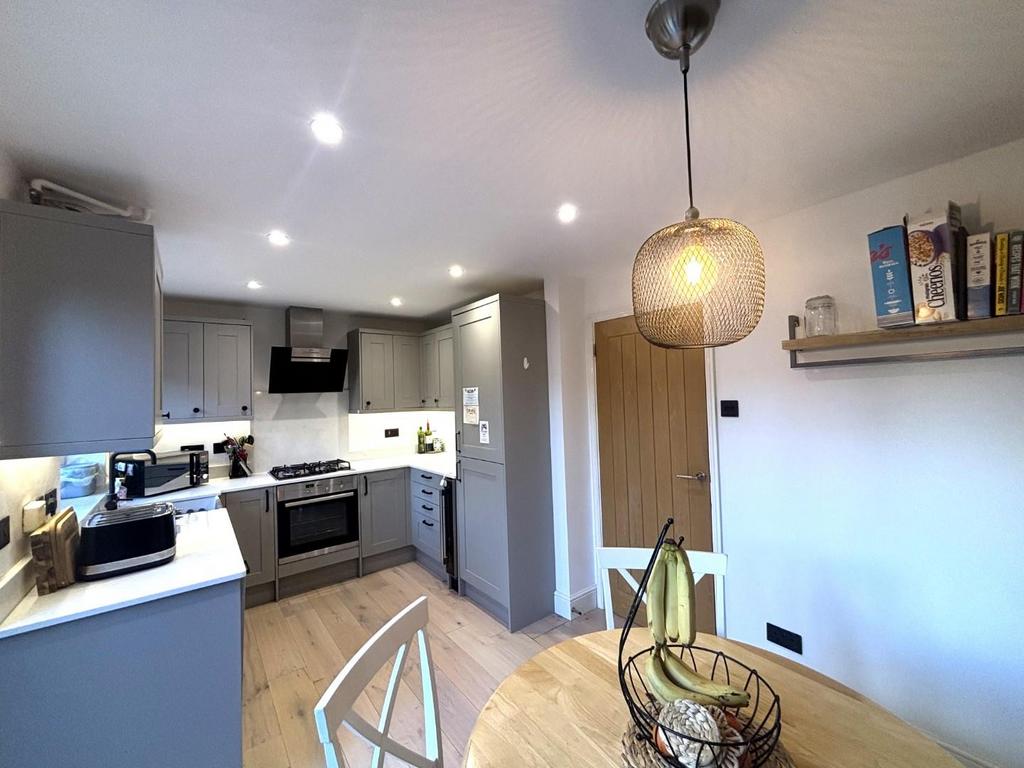 Kitchen Dining 1.jpeg