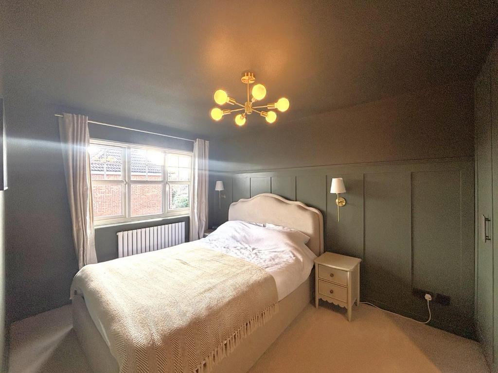 Bedroom 1.jpeg