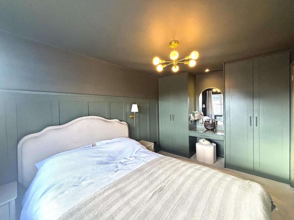 Bedroom 1 1.jpeg
